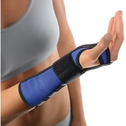 Clearance Bort Handgelenkstütze mit Aluschiene rechts medium blau, 1 St